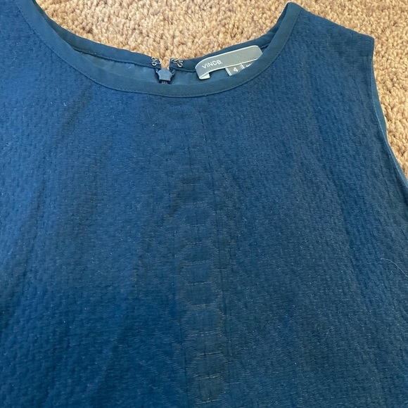 2 FOR $20 Vince NAVY Snakeskin Jacquard Silk Layered Top - Picture 2 of 5